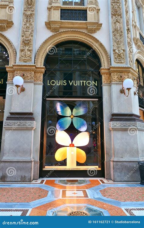 mailand louis vuitton|louis vuitton milano italy.